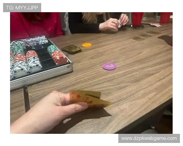 德州扑克真人版:选择优质平台体验最真实的扑克娱乐盛宴 德州扑克真人版:选择优质平台体验最真实的扑克娱乐盛宴